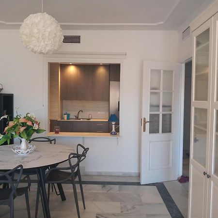 Fuengirola , Beach, Centre ,Balcony With Seaview, For 4 Persons Buitenkant foto